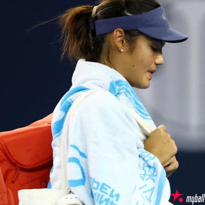 迈博体育 艾玛的赛季结束了,给她留下了两个主要的遗憾