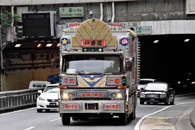 移動柏青哥！來見識一下日本的卡車改裝文化