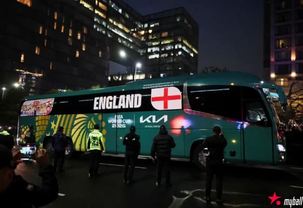 迈博体育 英格兰抵达墨西哥遭球迷辱骂，酒店外安保升级备战严峻考验